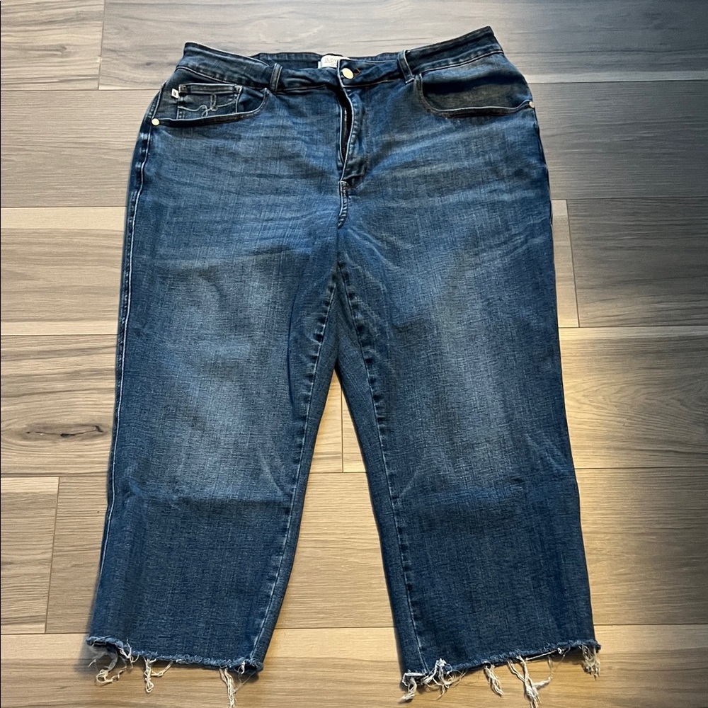 Judy Blue Dark Wash Cropped Jeans